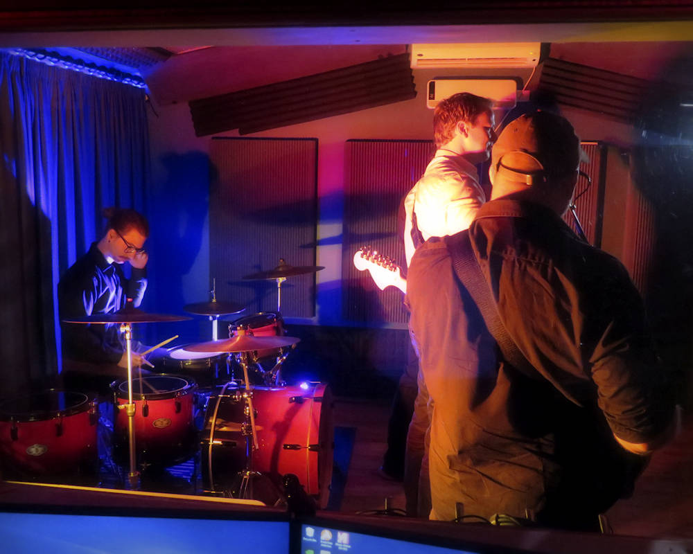 Ethan Davis shooting music video